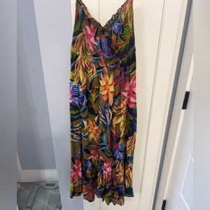 Aerie strapless maxi dress size M.